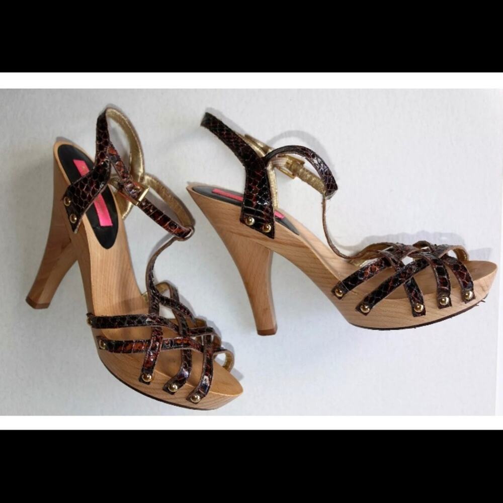 Betsey Johnson 7-7.5 Strappy Platform High Heel Sandals